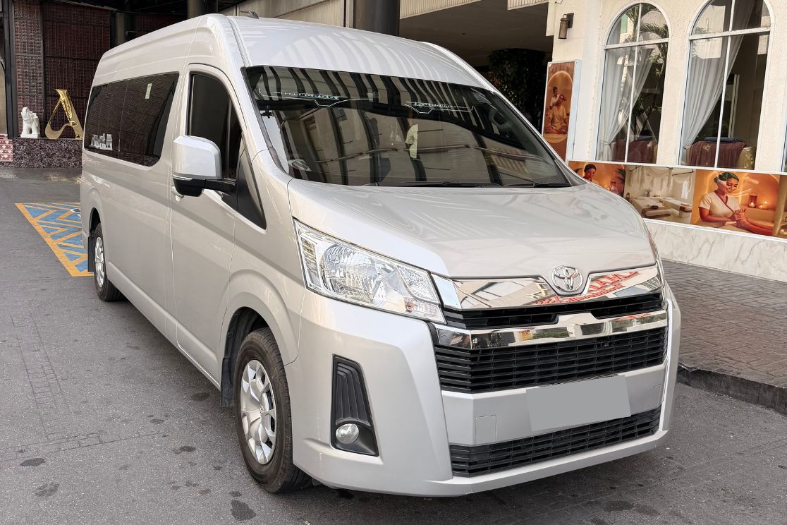 Maxi Taxi Melbourne Airport to City